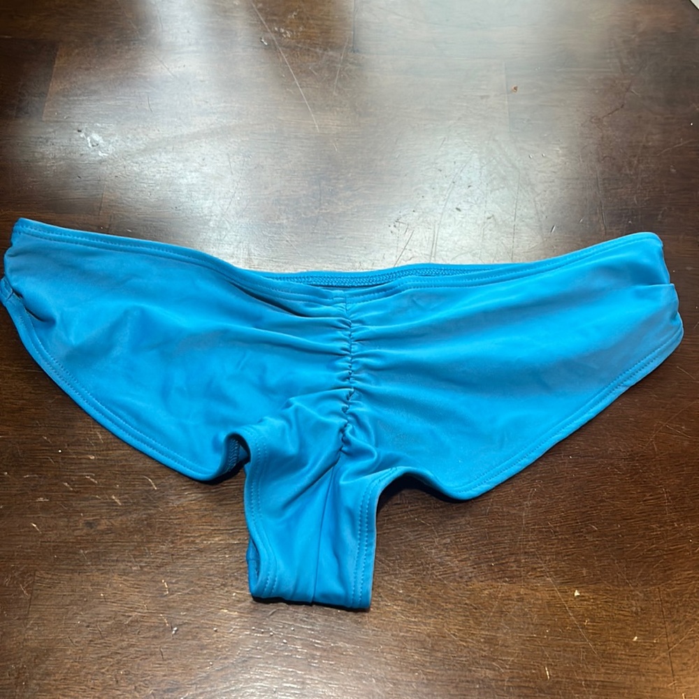 B. Swim sassy pants bikini bottom